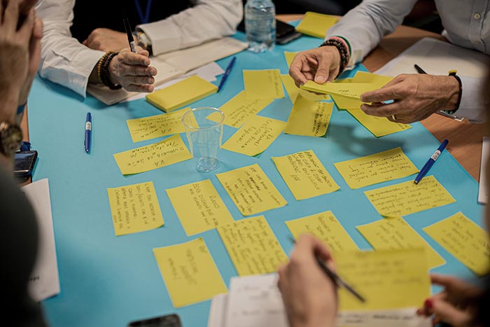 Post-its on a table